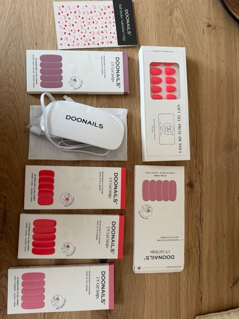 DOONAILS UV Gel Strips sets + UV lamp – vrijwel nieuw, Overige kleuren, Nieuw, Ophalen of Verzenden, Handen en Nagels