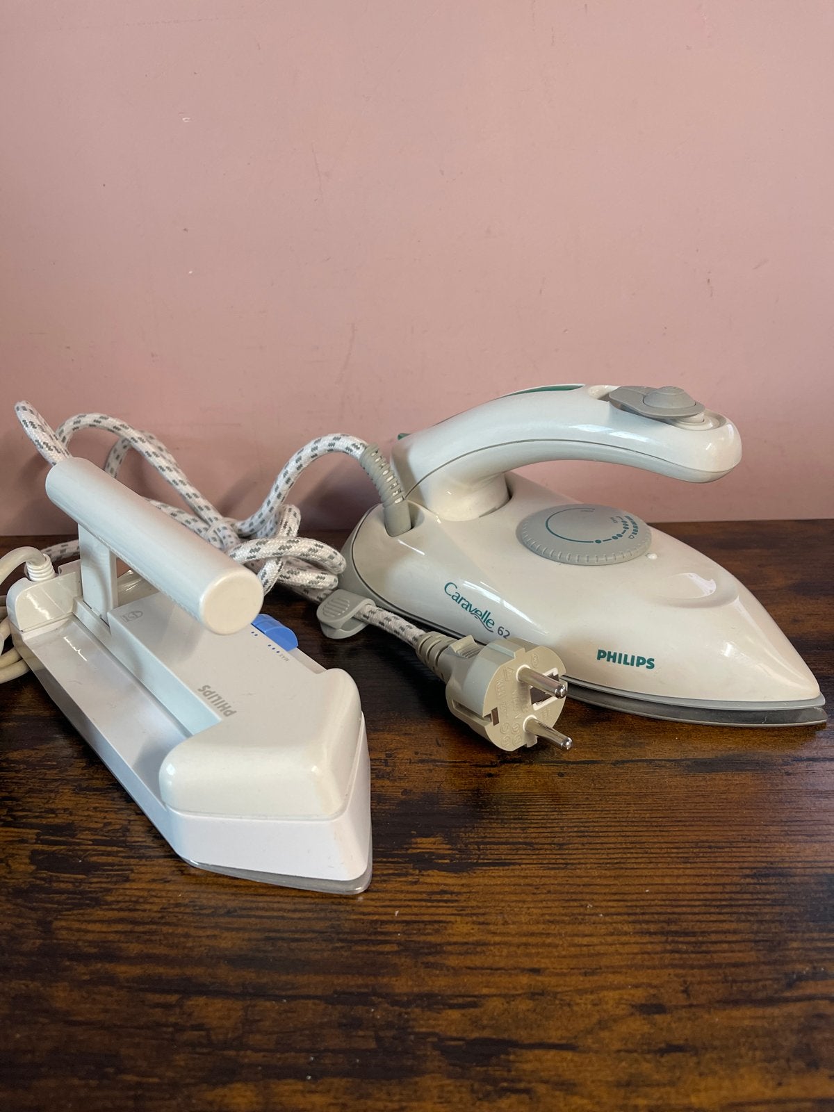 Philips Caravelle 62 Strijkijzer met snoer + Reisstrijkijzer, Ophalen of Verzenden, Zo goed als nieuw, Strijkijzer met snoer