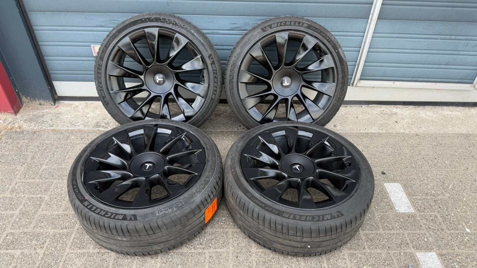 Originele Tesla Model Y 20 inch Induction velgen zomer tpms, Auto-onderdelen, Ophalen, Gebruikt, 255 mm, Banden en Velgen