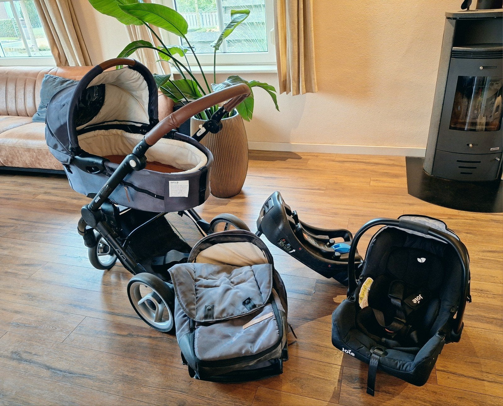 Complete Mutsy Evo kinderwagen + Joie maxi cosi + base, Kinderen en Baby's, Ophalen, Gebruikt, Mutsy, Met autostoeltje