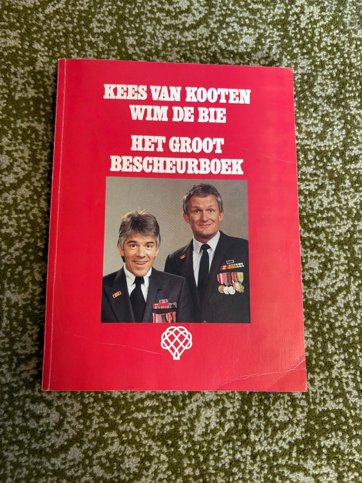 Het Groot Bescheurboek - Kees van Kooten & Wim de Bie, Boeken, Ophalen of Verzenden, Gelezen, Anekdotes en Observaties