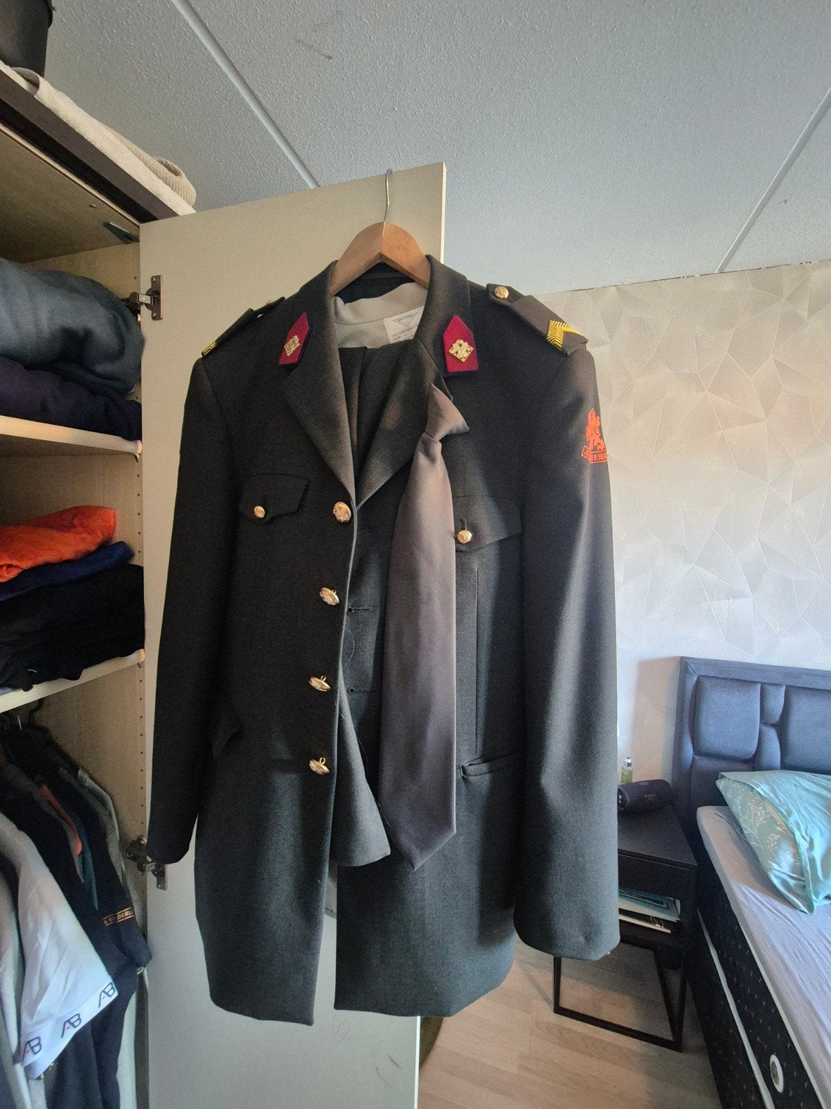Militair uniform Landmacht met stropdas/ dt, Verzamelen, Ophalen of Verzenden, Landmacht, Nederland, Kleding of Schoenen