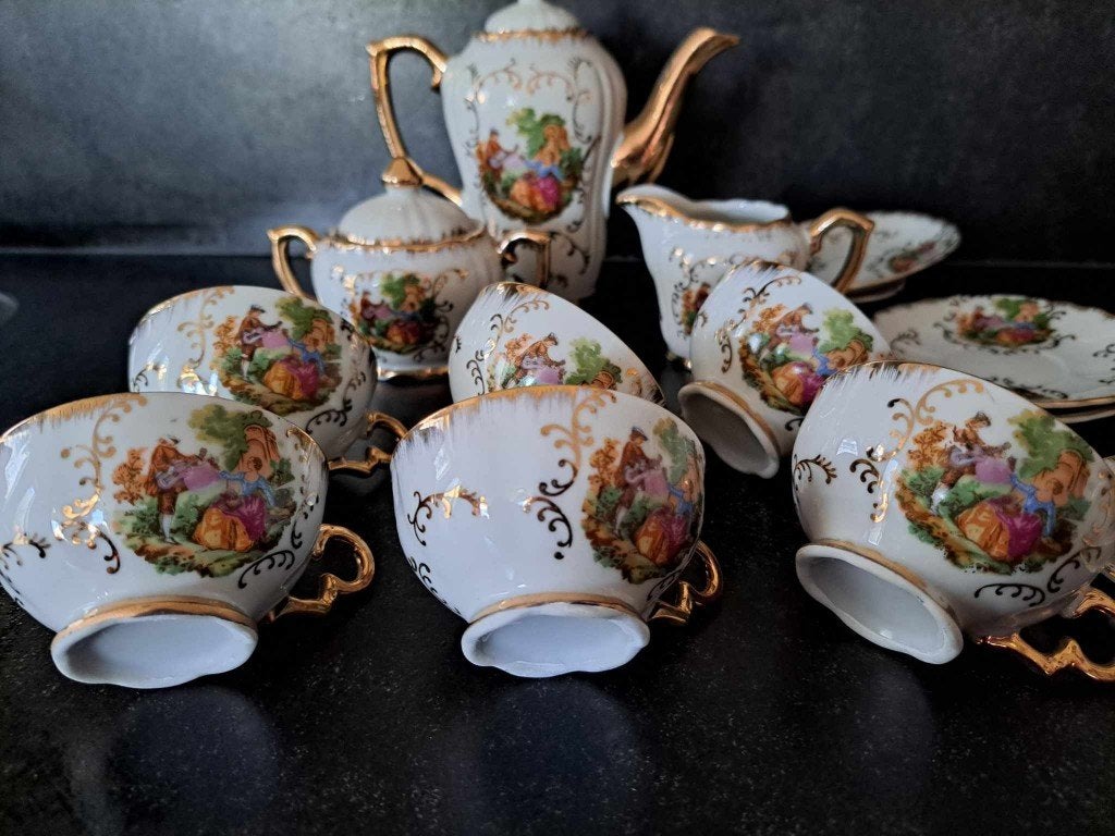 Compleet vintage mokka-theeservies, in Barok/Fragonard stijl, Antiek en Kunst, Ophalen of Verzenden