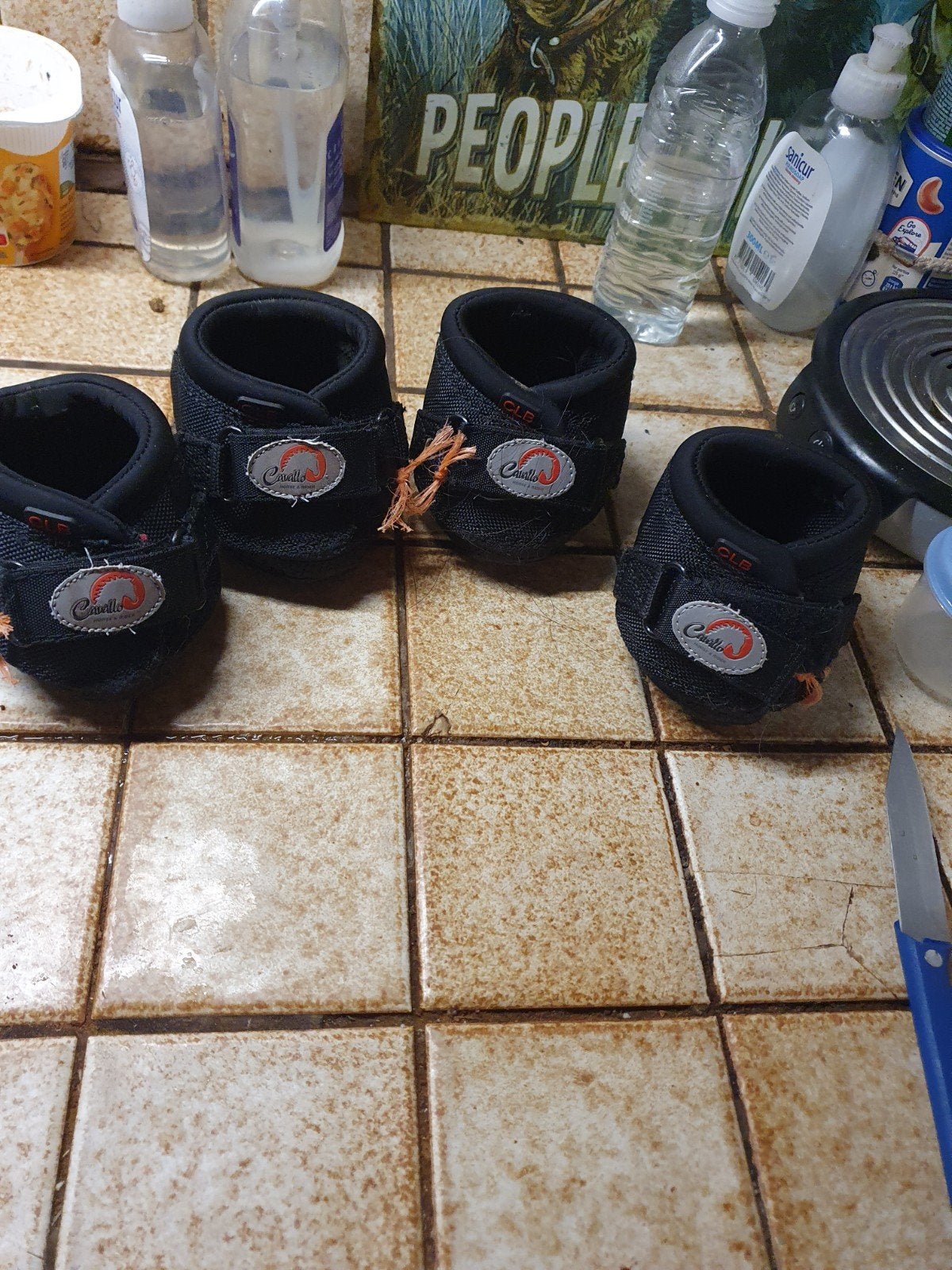 set 4 hoefschoenen  CAVALLO   CLB MAAT  2, Dieren en Toebehoren, Ophalen of Verzenden, Gebruikt
