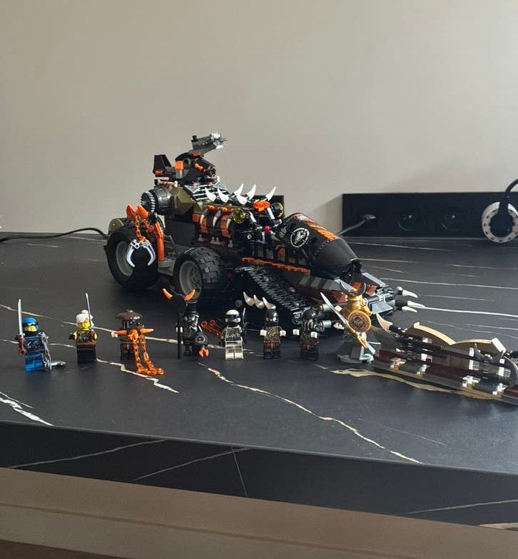 LEGO Ninjago dieselnaut    (70669) met minifiguren, Kinderen en Baby's, Gebruikt, Lego, Ophalen of Verzenden, Compleet