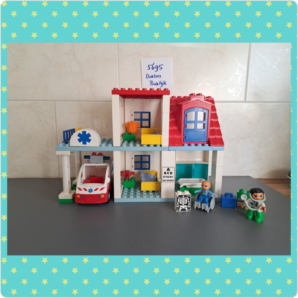 Duplo dokterspraktijk 5695, City, Ophalen of Verzenden, Zo goed als nieuw, Compleet