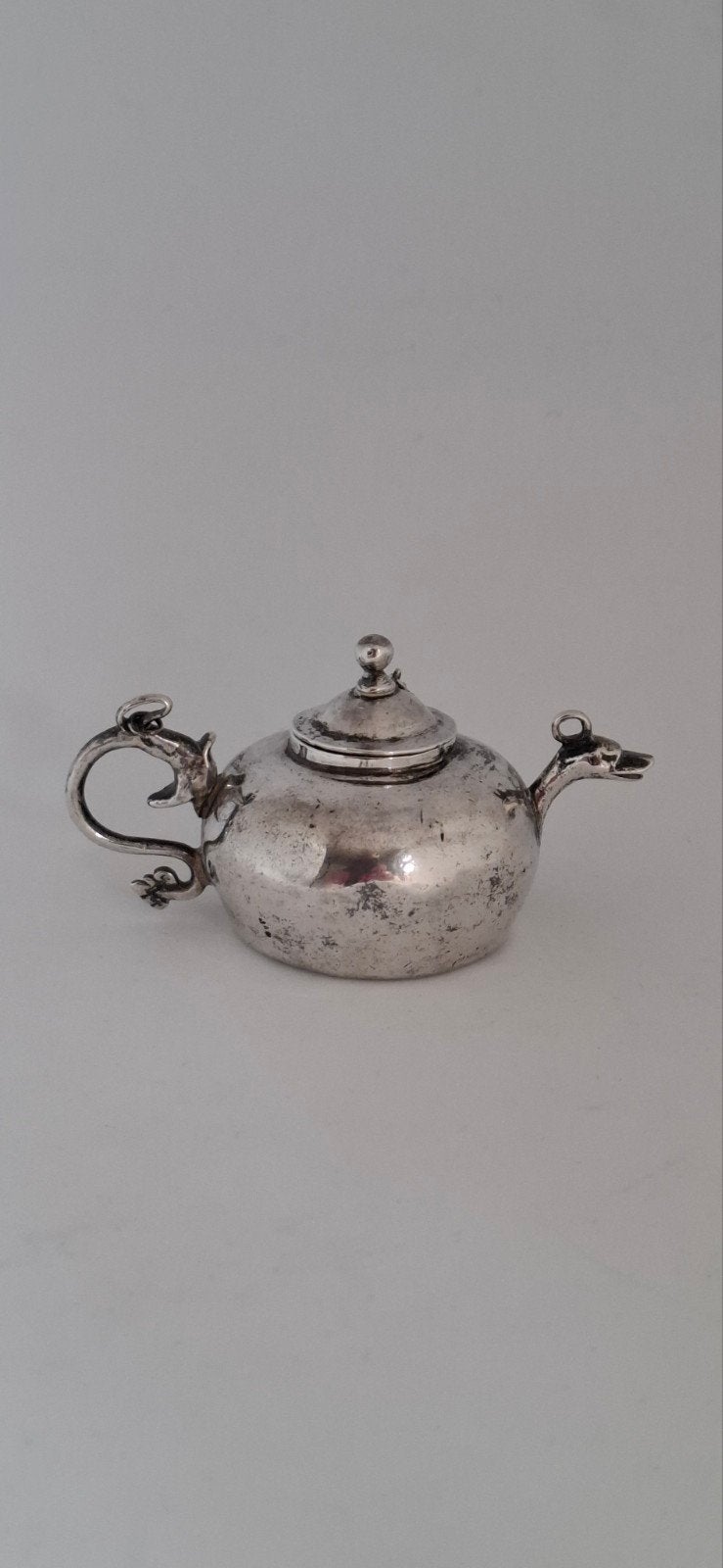 17e Eeuwse Zilveren Miniatuur Theepot Michiel Maenbeeck, Antiek en Kunst, Antiek | Goud en Zilver, Verzenden, Zilver