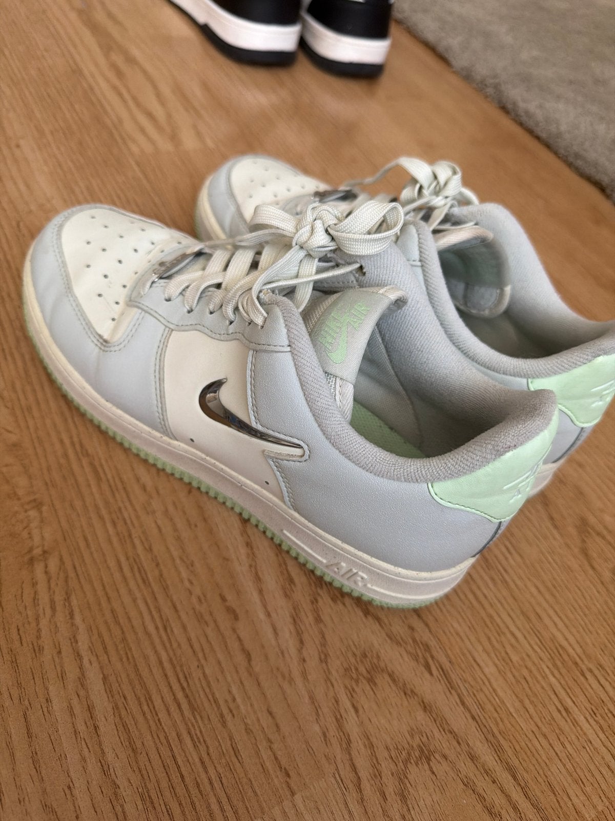 Nike Air Force 1 sneakers maat 39, Kleding | Dames, Schoenen, Ophalen of Verzenden, Gedragen, Overige kleuren, Sneakers of Gympen