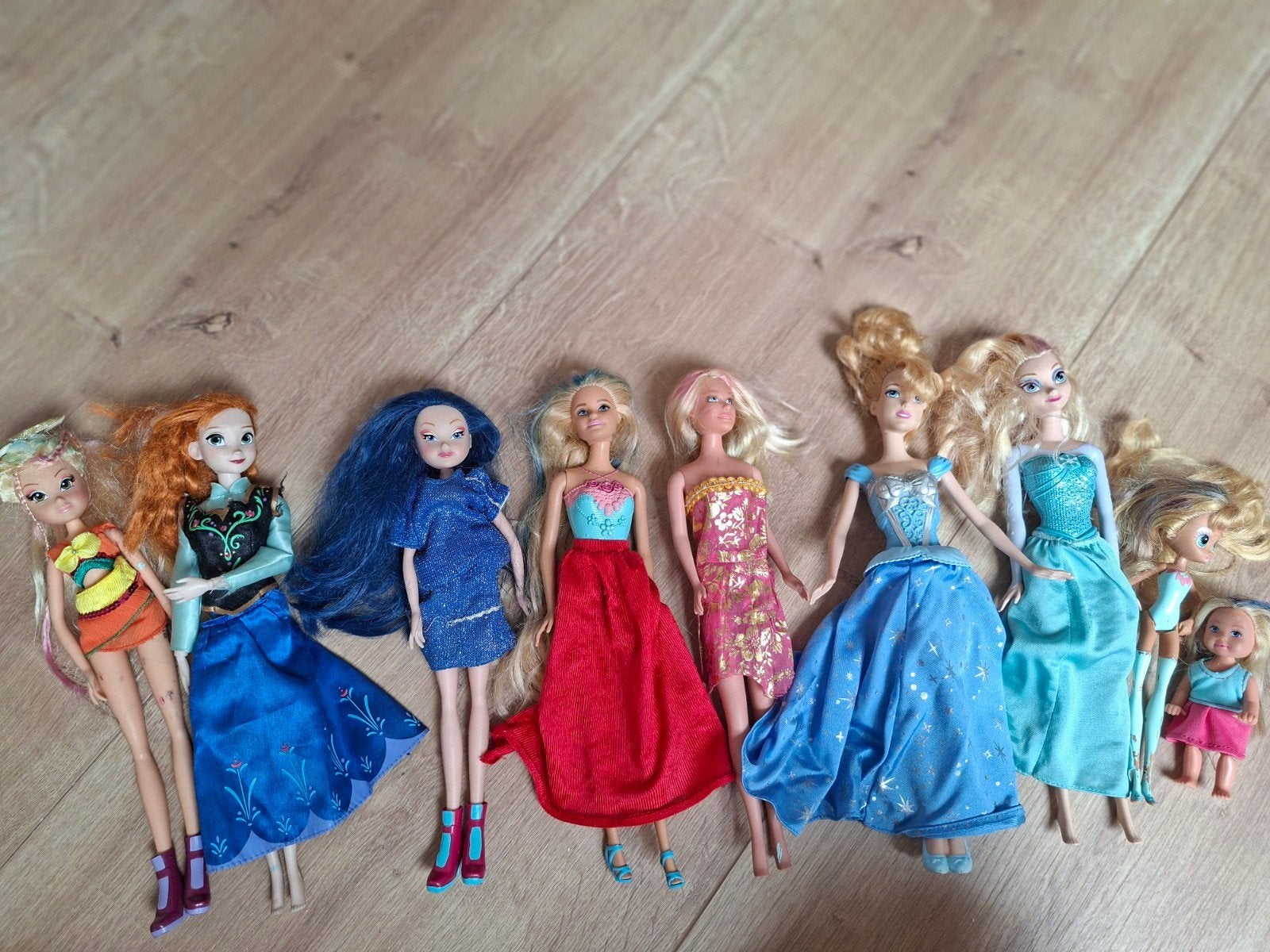 Grote collectie Barbie en Disney prinsessen poppen, Ophalen of Verzenden, Gebruikt, Barbie