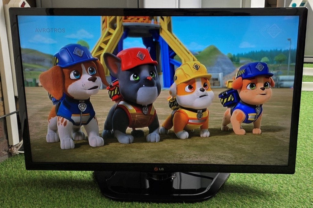 LG TV 32 inch 81cm met HDMI USB aansluiting, Ophalen, 50 Hz, Zo goed als nieuw, 100 cm of meer
