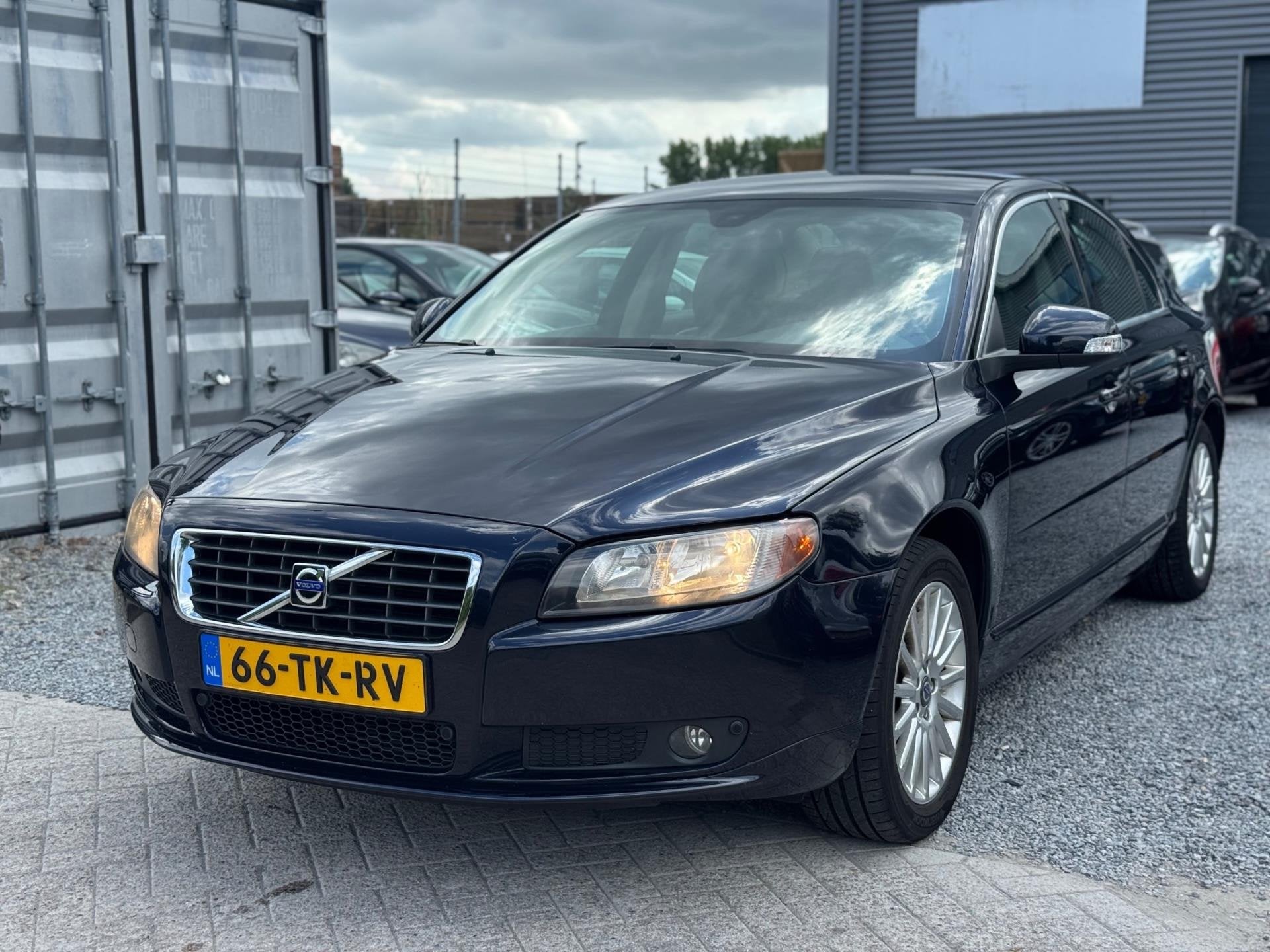 Volvo S80 2.5 T Momentum Navi Leer Clima youngtimer, Auto's, Volvo, Parkeersensor, 1528 kg, Blauw, 2521 cc