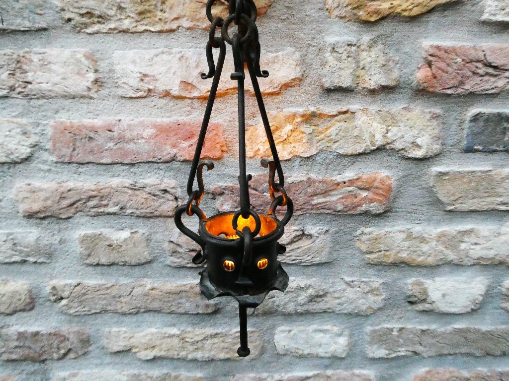 Oud smeedijzer godslampje met waxinehouder, Antiek en Kunst, Antiek | Religie, Ophalen of Verzenden
