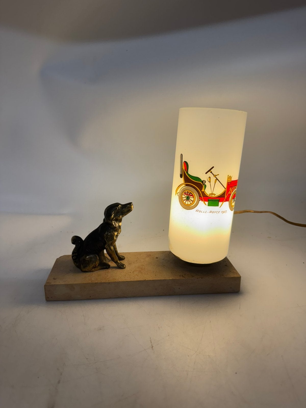 Schemerlamp Hond met Rolls-Royce Glazen Kap, Ophalen of Verzenden