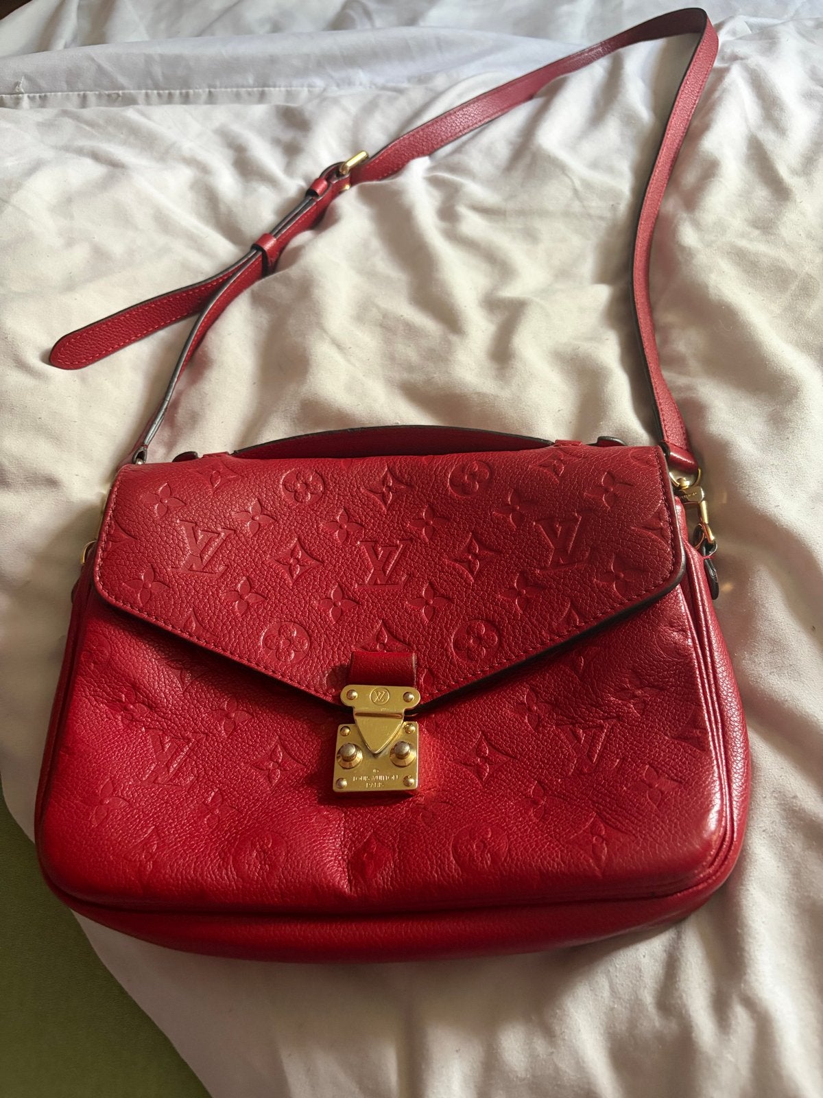 Louis Vuitton Pochette Metis - Rood, Sieraden, Tassen en Uiterlijk, Tassen | Damestassen, Ophalen of Verzenden, Gebruikt, Rood