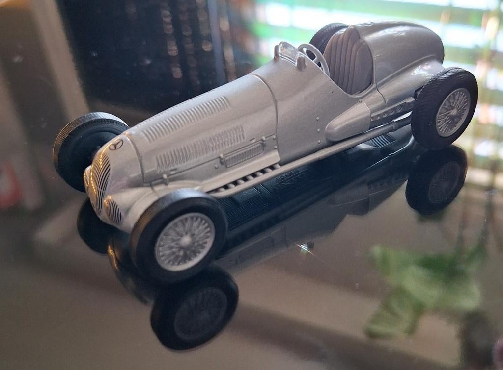 Welly - mercedes benz w125, Ophalen of Verzenden, Zo goed als nieuw, Auto