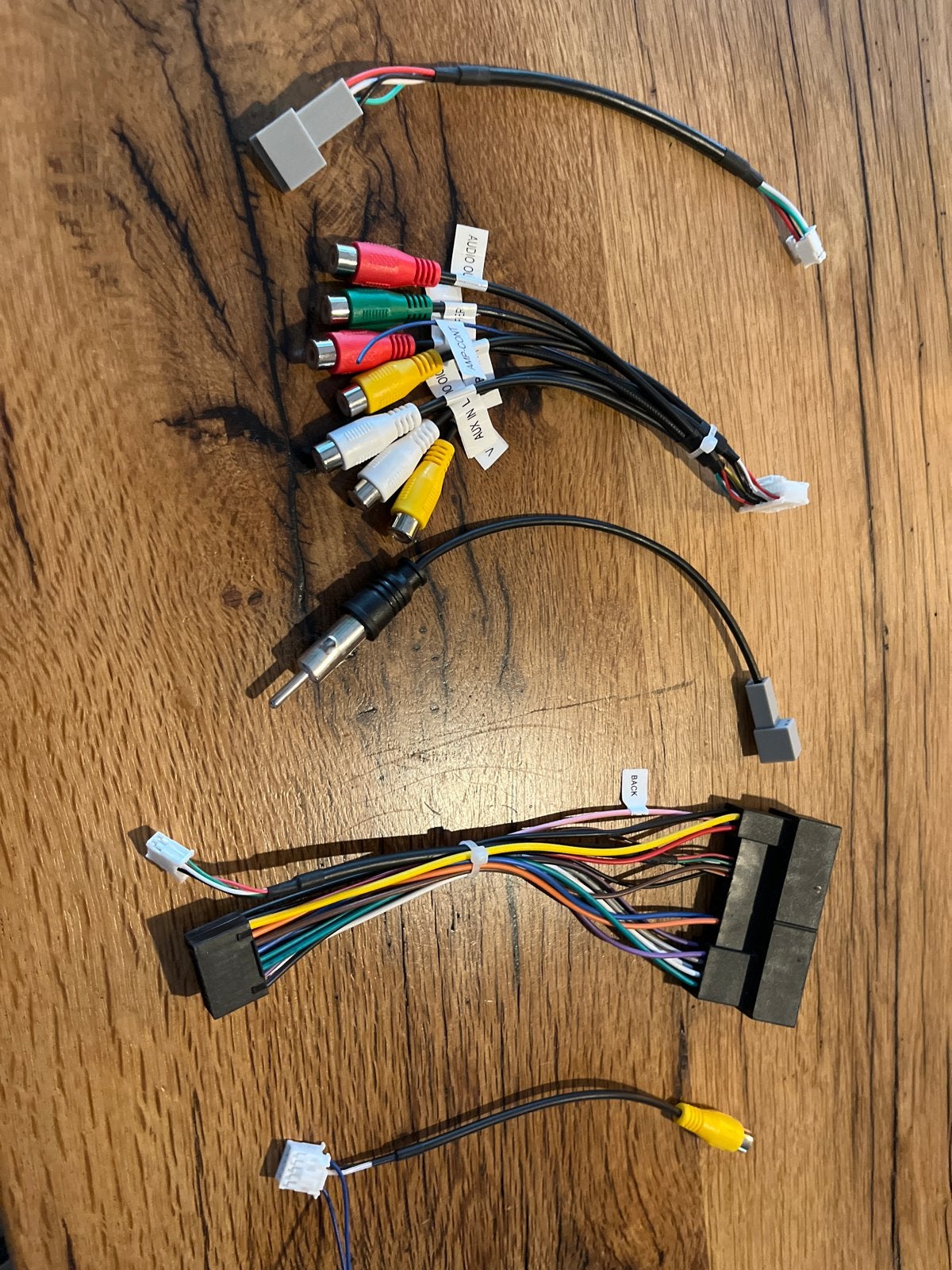 Kabelset voor autoradio/infotainmentsysteem, Ophalen, Nieuw