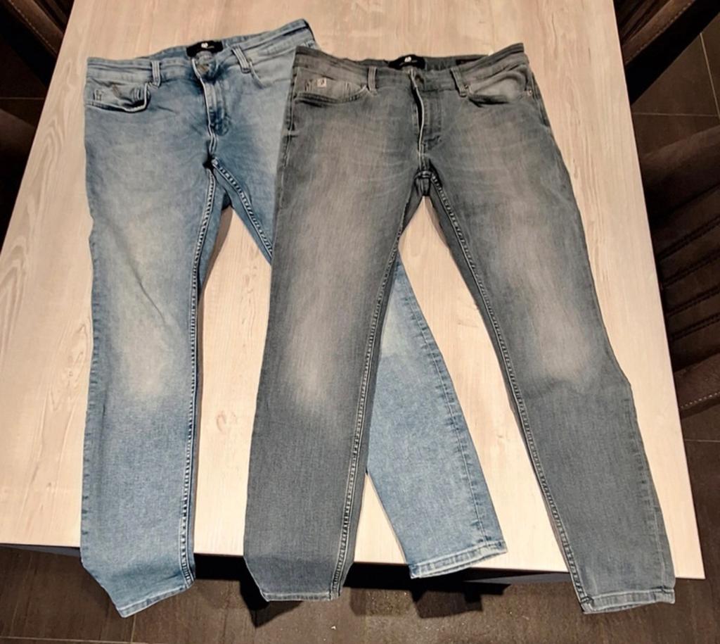 2 Mooie Nieuwe Jeans Merk Ashes To Dust (Sting) Maat 31/30, Ophalen of Verzenden, Nieuw, Overige kleuren, W32 (confectie 46) of kleiner