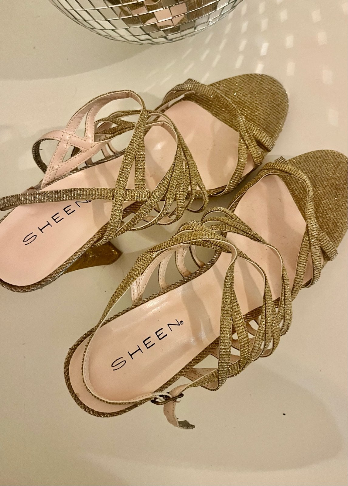 Gouden glitter feest hakken maat 40, Ophalen of Verzenden, Zo goed als nieuw, Overige kleuren, Schoenen met hoge hakken