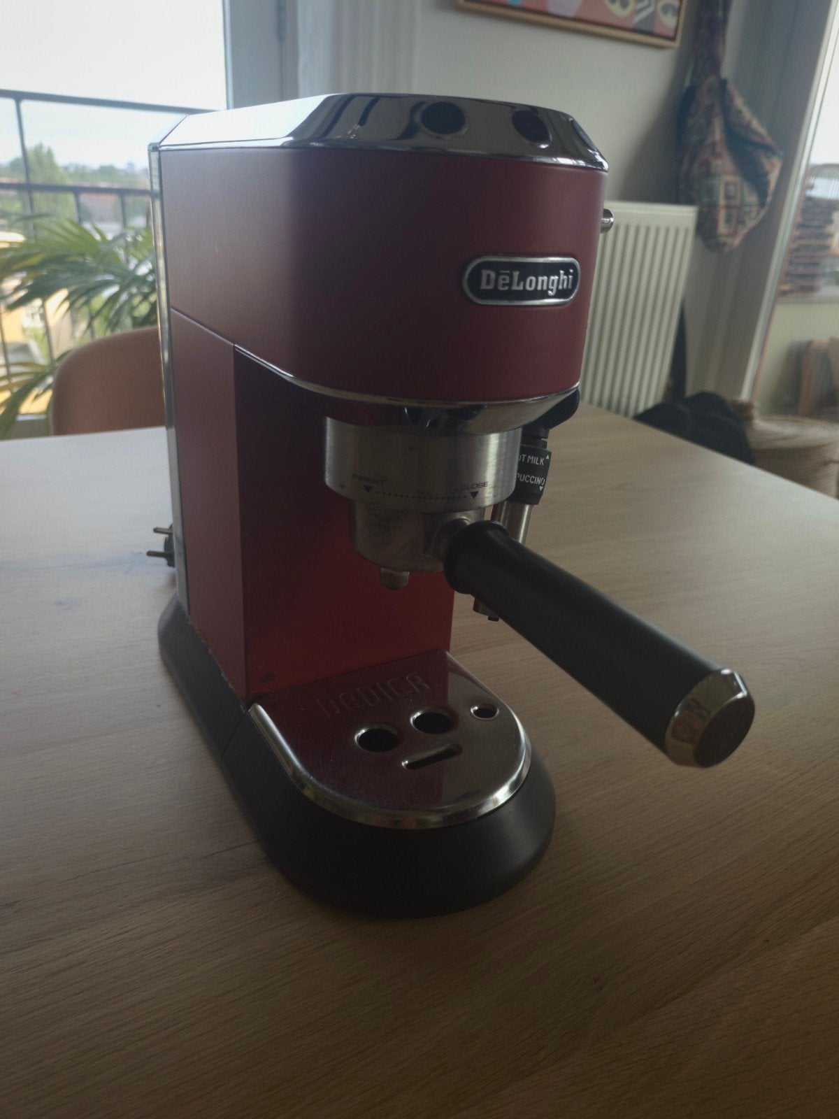 De'Longhi Dedica Style EC 685.R Espressomachine Rood, Witgoed en Apparatuur, Ophalen, Gebruikt, Espresso apparaat, Gemalen koffie
