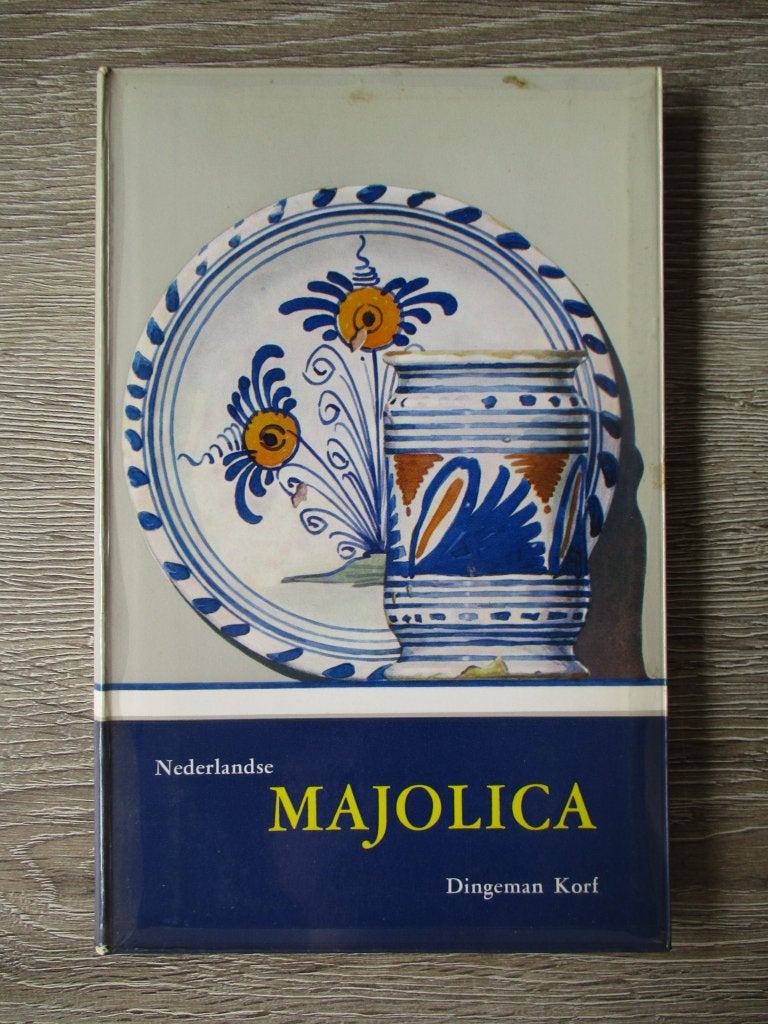 Nederlandse Majolica - Dingeman Korf, Boeken, Ophalen of Verzenden, Gelezen