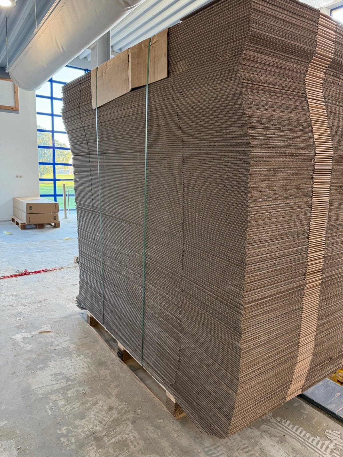 Partij kartonnen dozen 1350x350x10mm (ca. 600 st.), Doe-het-zelf en Verbouw, Ophalen