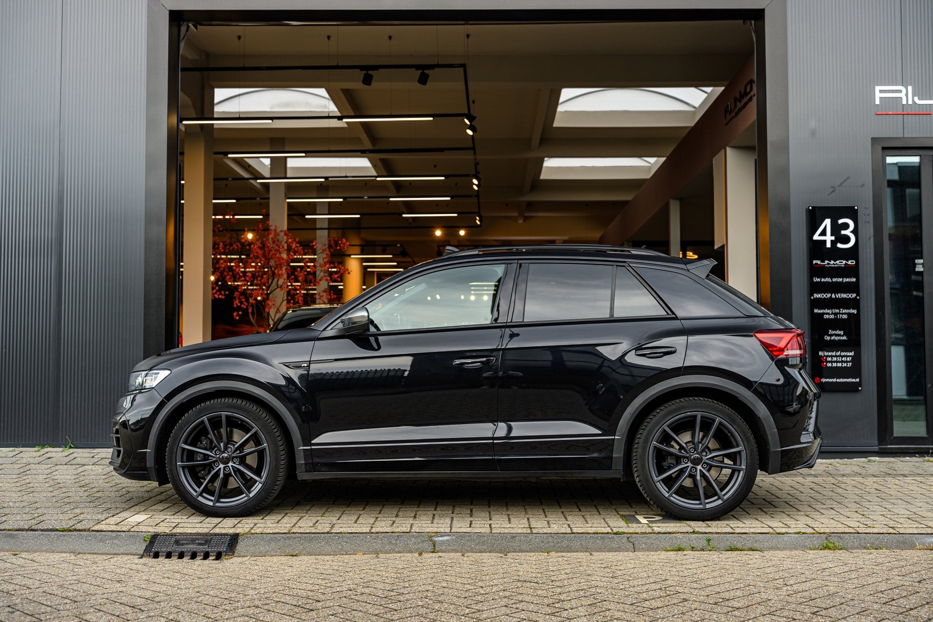 Volkswagen T-Roc 2.0 TSI 4Motion R|Pano|Akrapovic|Carplay|Ca, Auto's, Automaat, Gebruikt, 4 cilinders, 1984 cc