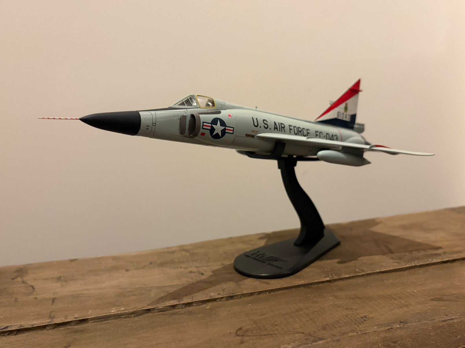 F-102 Delta Dagger Soesterberg - HobbyMaster, Ophalen of Verzenden, Zo goed als nieuw, Groter dan 1:72, Overige merken