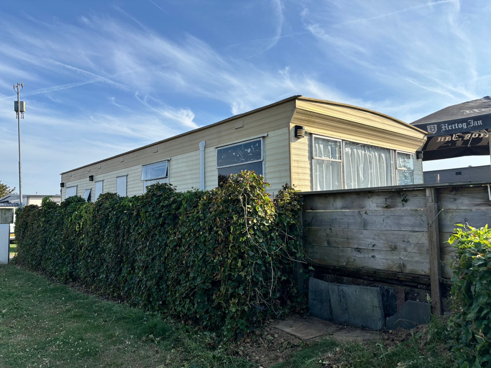 Ruime stacaravan met staanplaats op mooie locatie., Meer dan 6