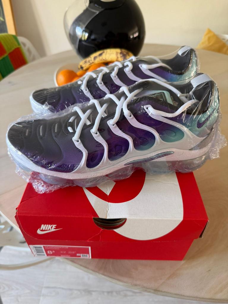 Nike Air VaporMax Plus Grape - Nieuw in doos - Maat 42, Verzenden, Nieuw, Overige kleuren, Sneakers of Gympen