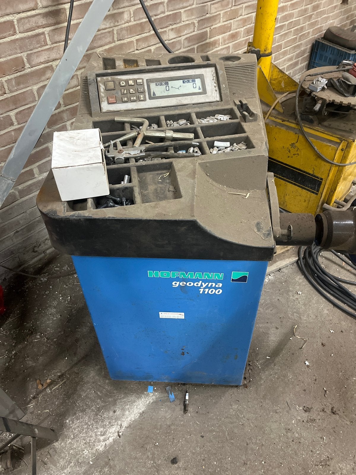 Hofmann geodyna 1100 balanceerapparaat defect, Ophalen