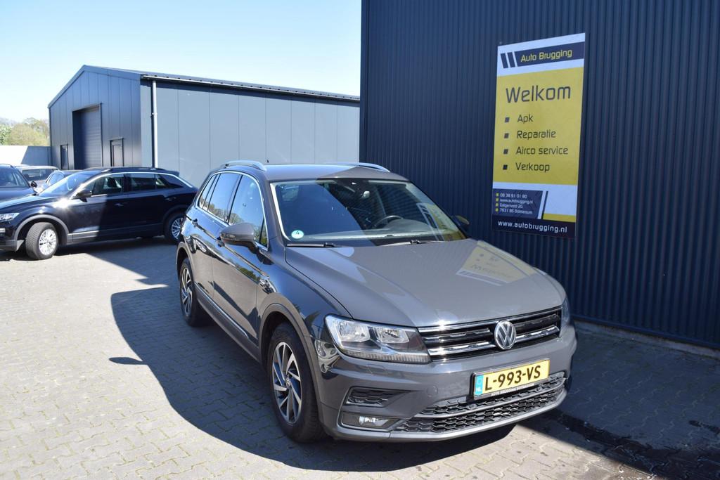Volkswagen Tiguan 1.4 TSI Comfortline Business, Auto's, Volkswagen, Voorwielaandrijving, Gebruikt, 4 cilinders, Handgeschakeld