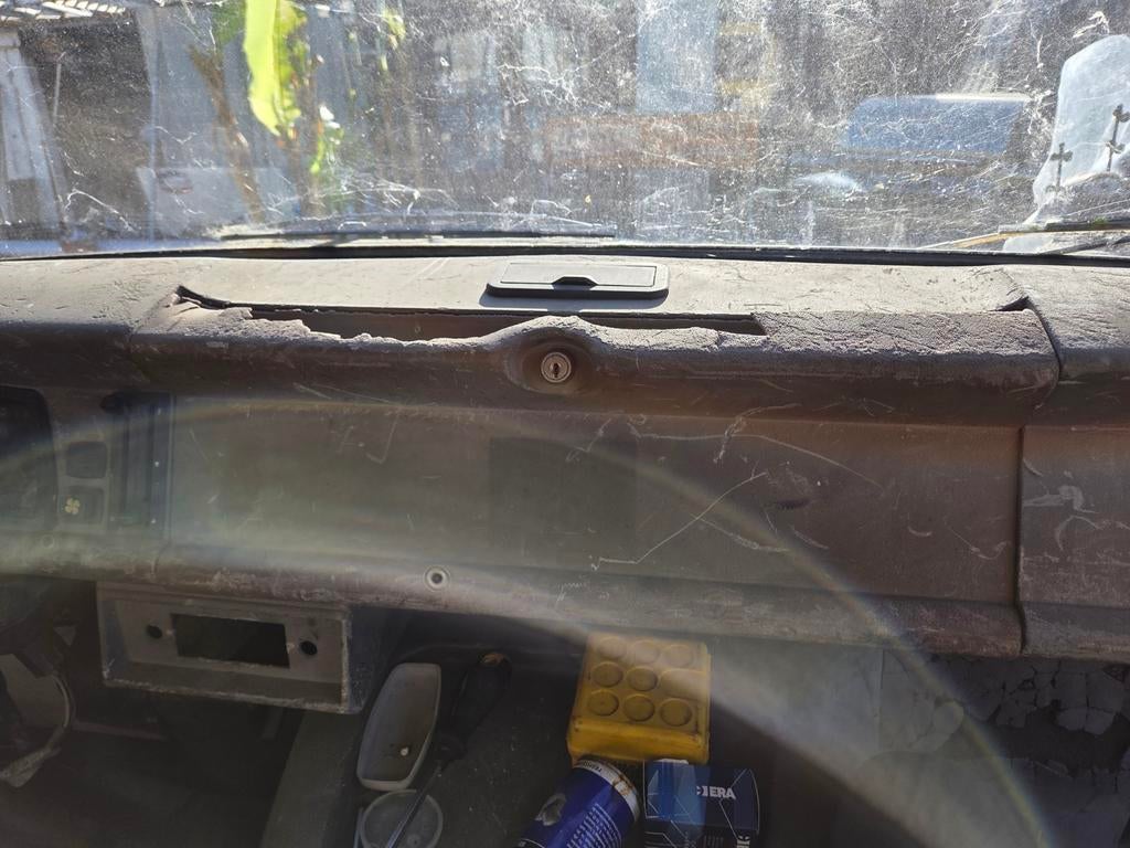 Gezocht peugeot j9 daschbord klep, Auto-onderdelen, Ophalen of Verzenden, Peugeot