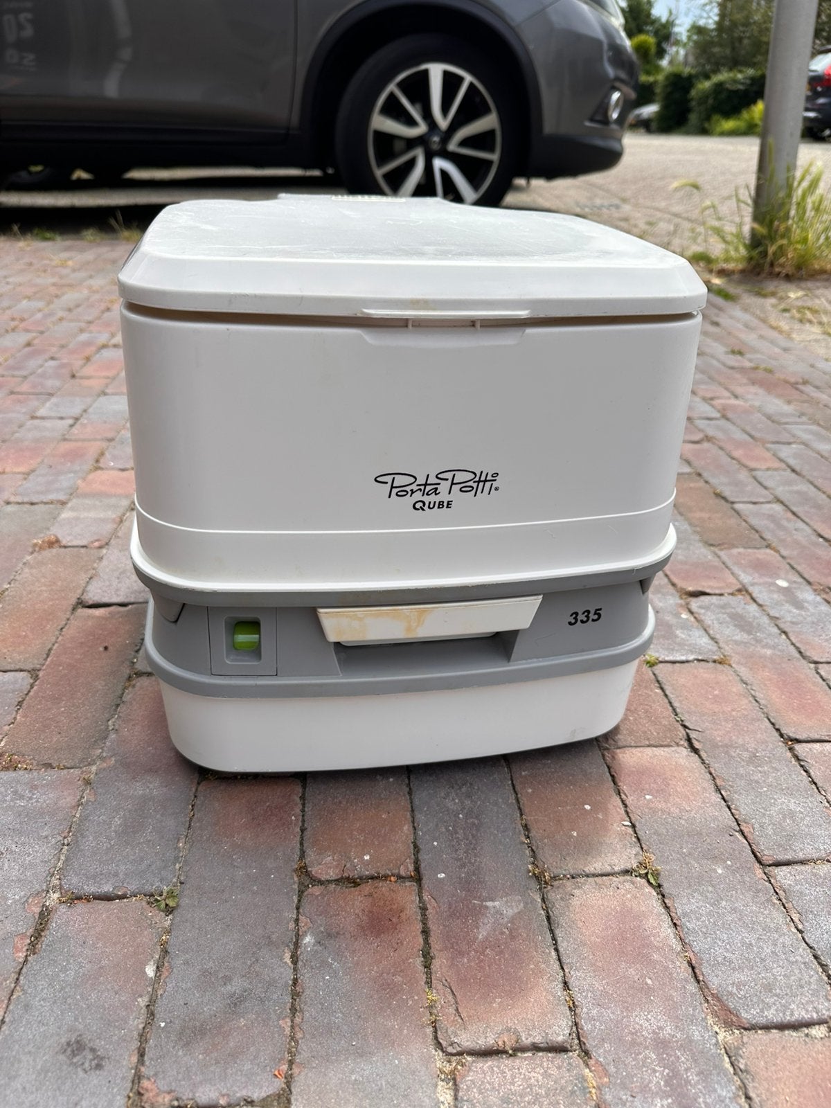 Draagbaar chemisch toilet, Ophalen, Gebruikt