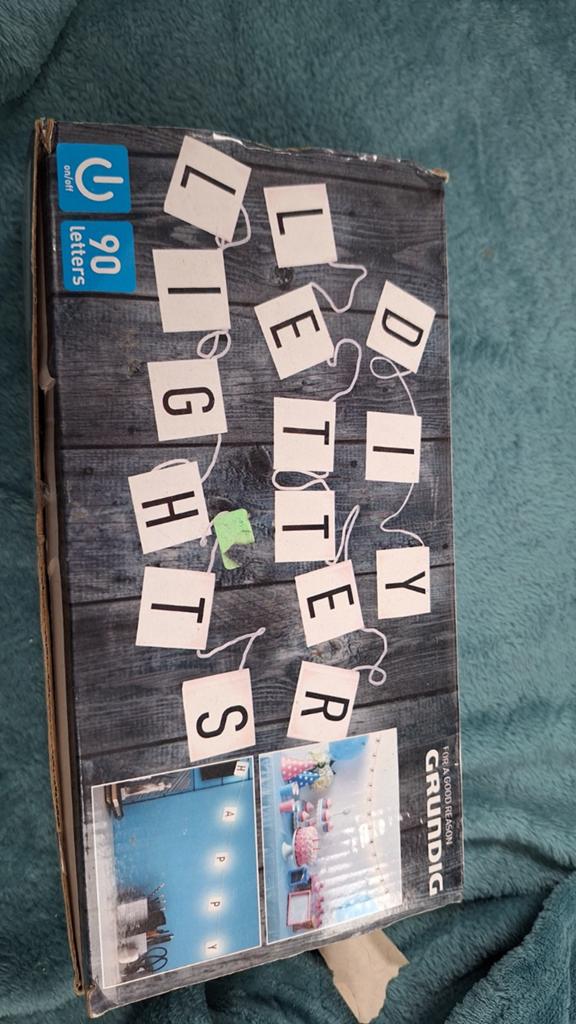 GRUNDIG DIY Letter Lightbox Slinger met 85 Letters, Huis en Inrichting, Lampen | Overige, Zo goed als nieuw, Ophalen of Verzenden