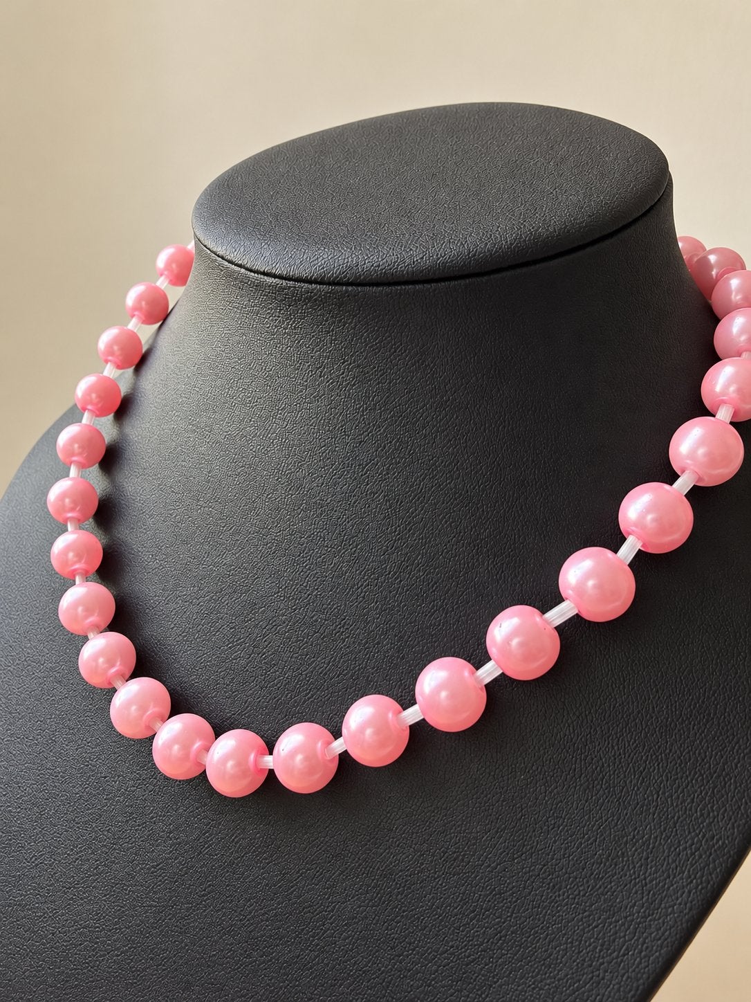 Roze kralenketting - Zo goed als nieuw, Kunststof, Verstelbaar, Ophalen of Verzenden, Zo goed als nieuw