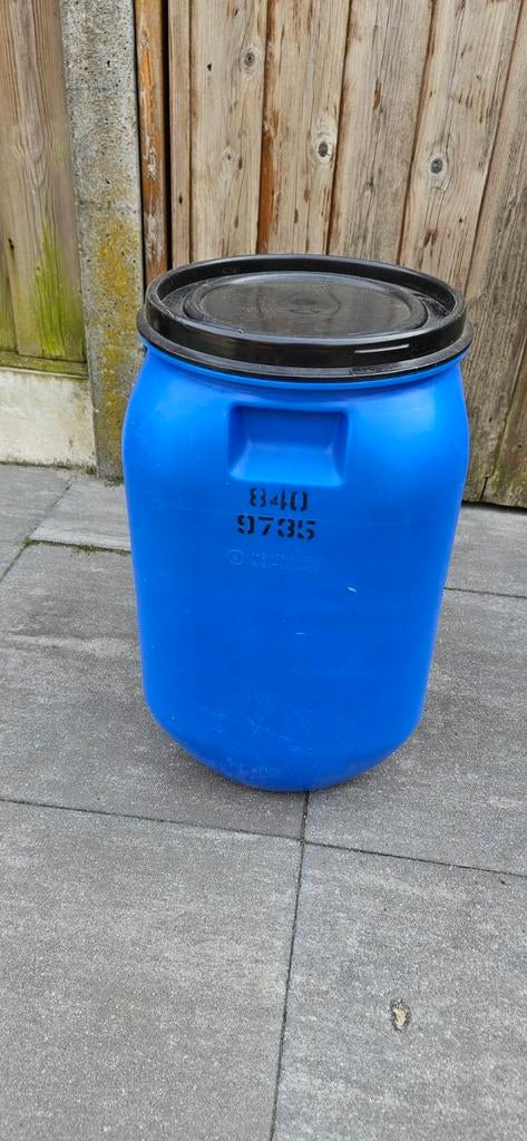 Blauwe bidon 60L met deksel - Opslagvat, Doe-het-zelf en Verbouw, Kratten en Dozen, Ophalen, Gebruikt, 40 tot 60 cm, Overige typen