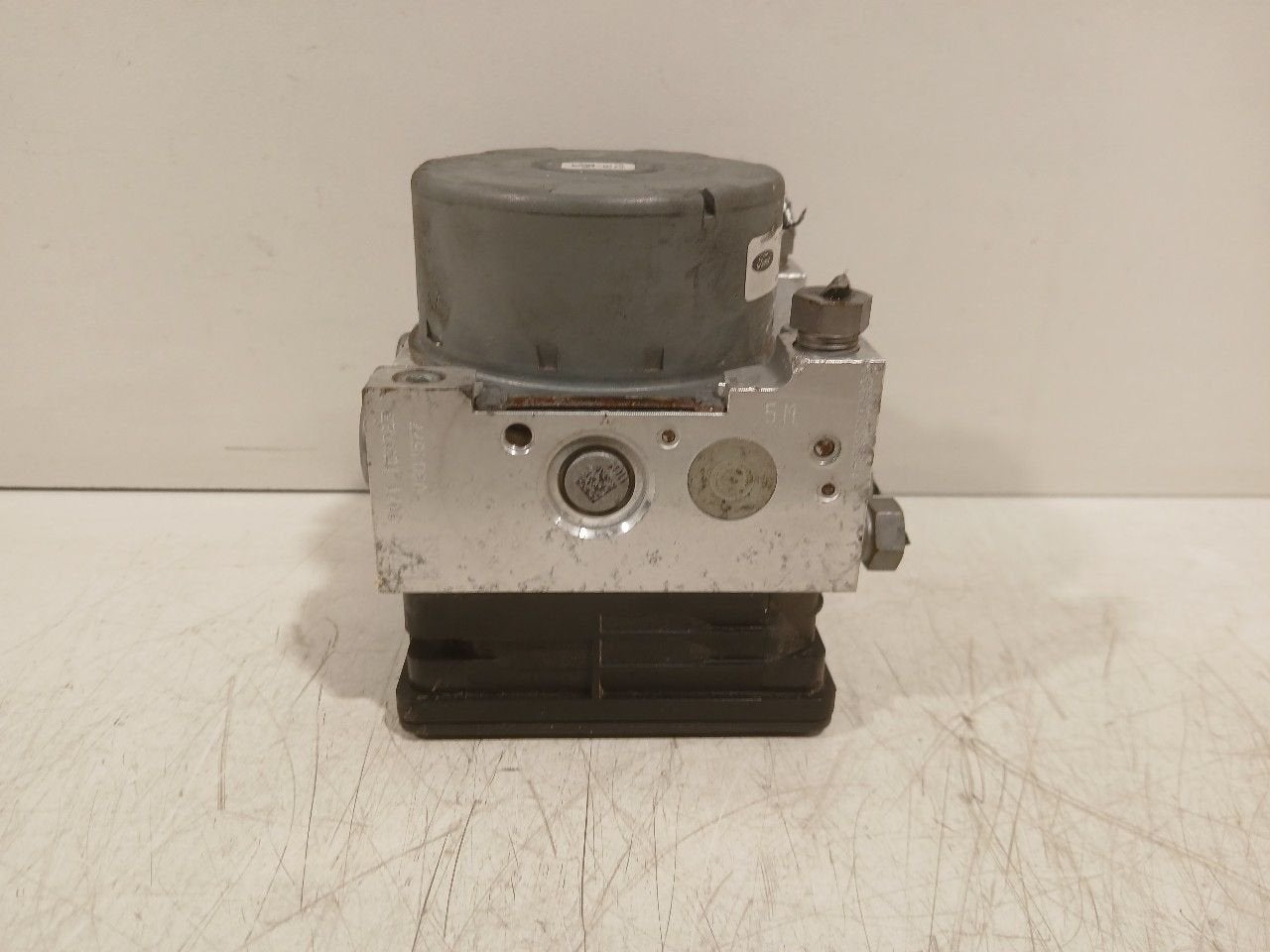 Abs pomp Ford Focus, Onderdelen@venauto.nl, Van der Ven Autorecycling B.V., Gebruikt, Ettenseweg 76, 4706 PB Roosendaal, The Netherlands