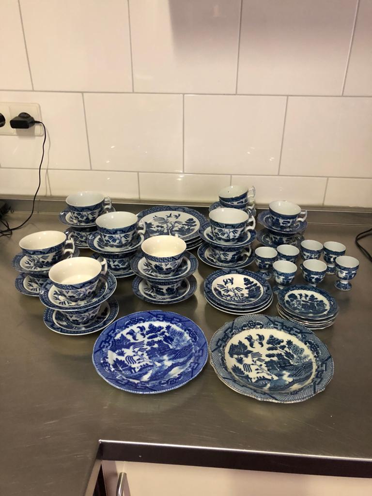 Onderdelen Blue Willow porseleinen servies, Ophalen