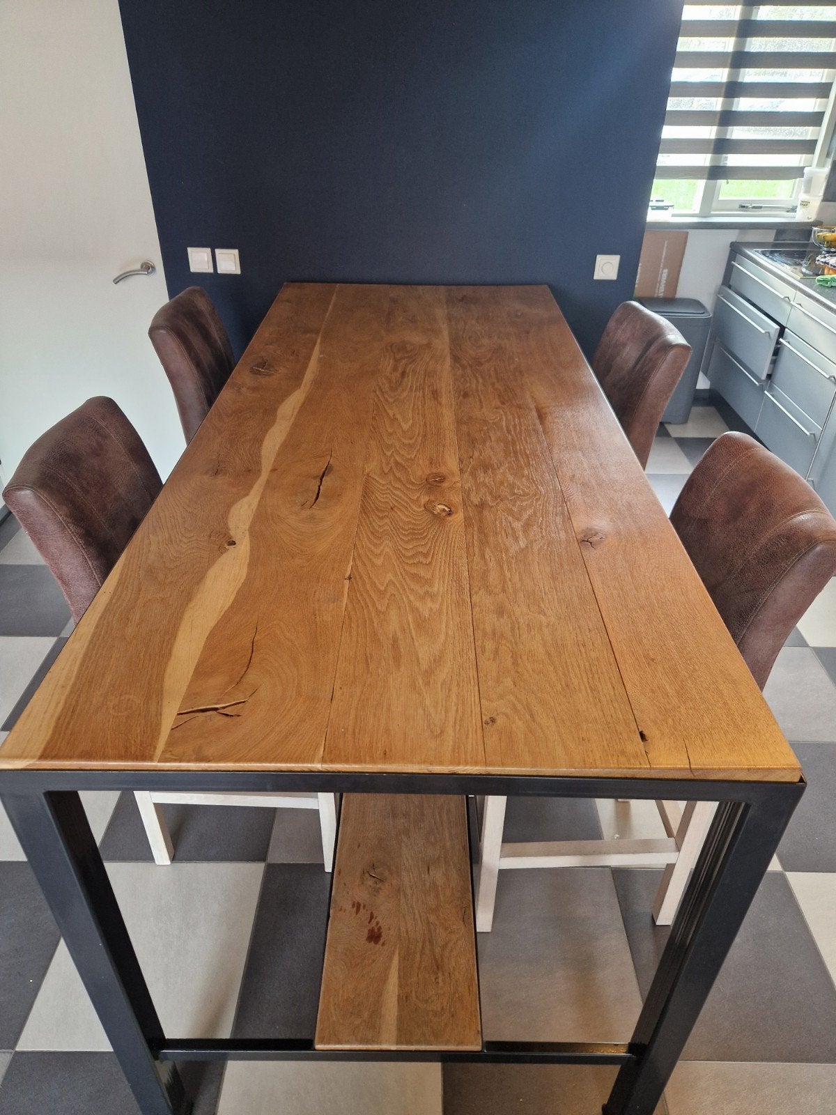 Industriële massief eiken bartafel (220 cm) + 4 barstoelen, Ophalen, Gebruikt, 200 cm of meer, 50 tot 100 cm