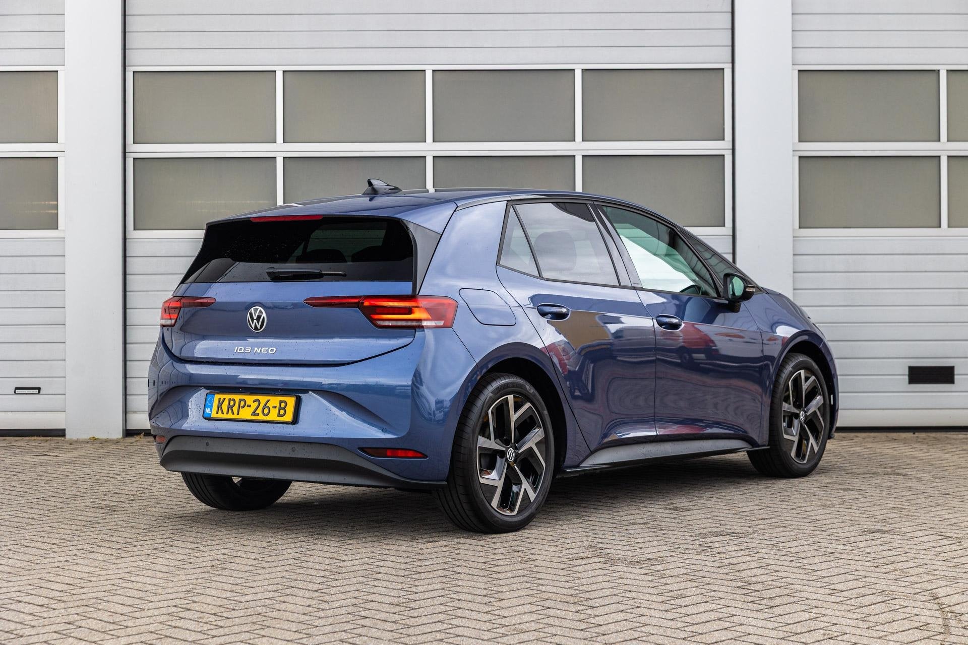 Volkswagen ID.3 Neo 170pk Life 50 kWh | Steunhaak | Navigati, Auto's, 12 maanden, Zwart, ID.3, Origineel Nederlands