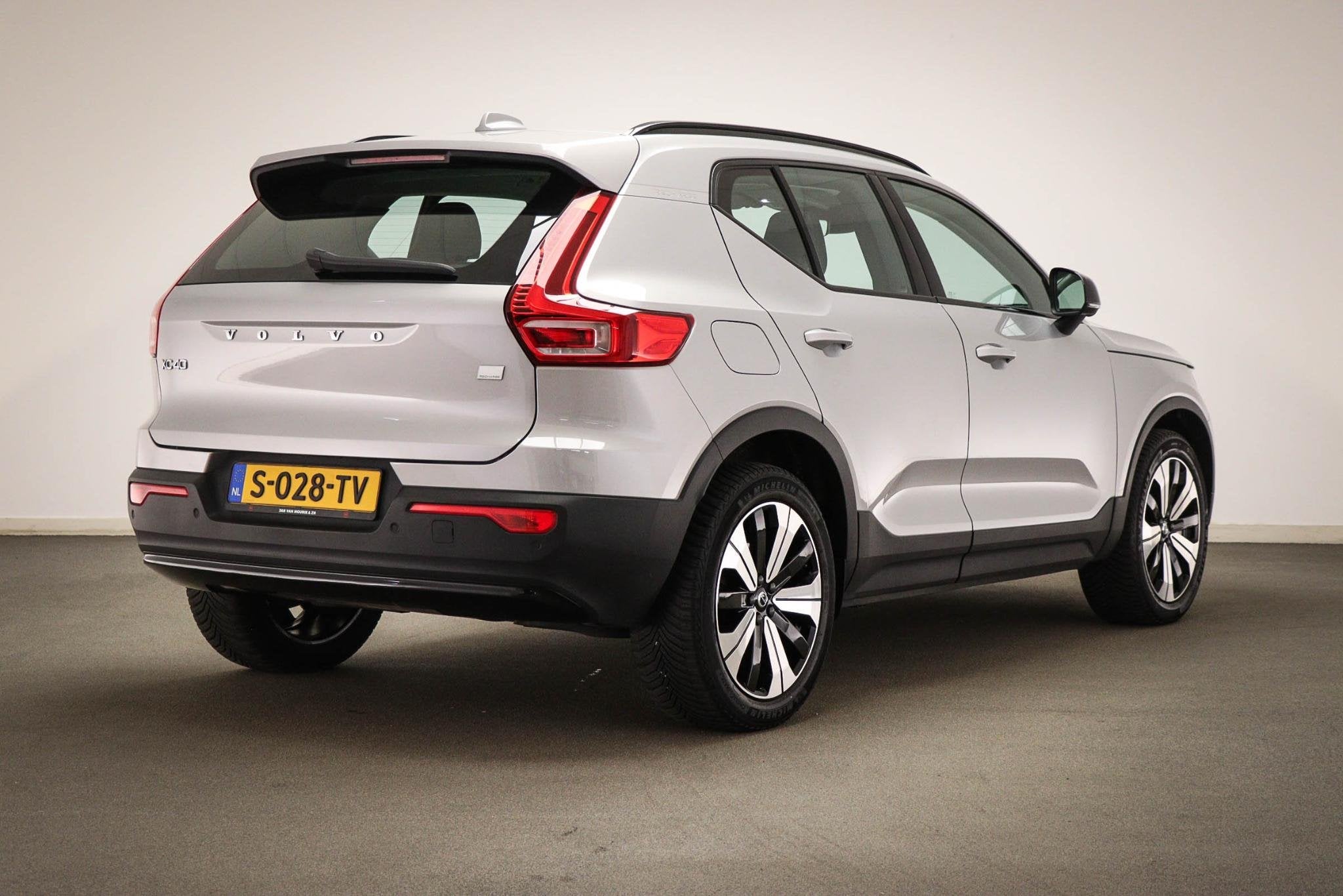 Foto 2 van Volvo XC40 1.5 T5 Recharge Inscription | LUXURY PACK | PANOR