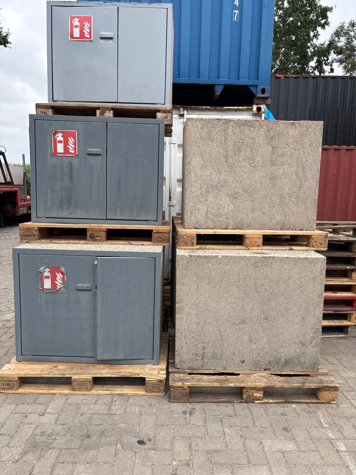 Robuuste betonnen tuinkast / berging voor buiten thuisaccu, Tuin en Terras, Bergingen en Tuinkasten, Ophalen, Gebruikt, Overige materialen
