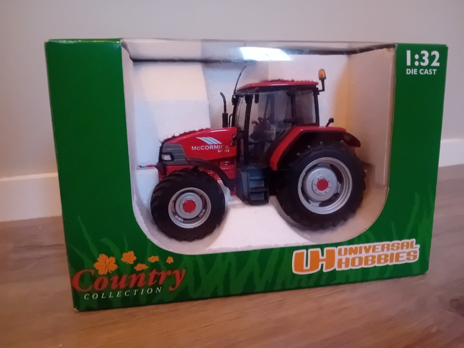 Mc cormick 115 universal hobbies, Ophalen of Verzenden, Nieuw, Tractor of Landbouw, Universal Hobbies