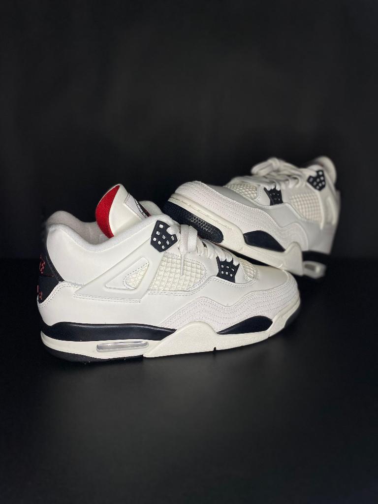 AIR JORDAN 4 RETRO FLIGHT CLUB - maat 44, Kleding | Heren, Schoenen, Wit, Air Jordan, Nieuw, Ophalen of Verzenden