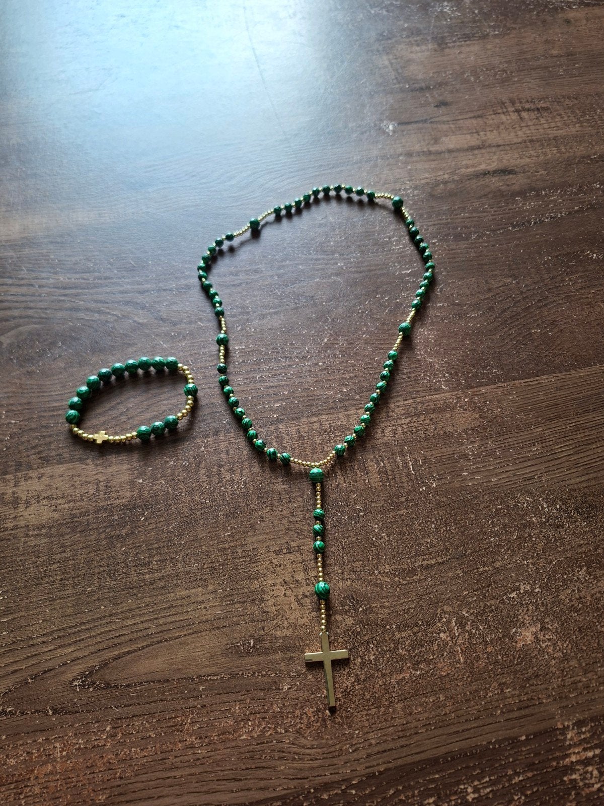 Mooie groene gebedsset – Rozenkrans ketting & armband, Ophalen of Verzenden, Zo goed als nieuw, Goud