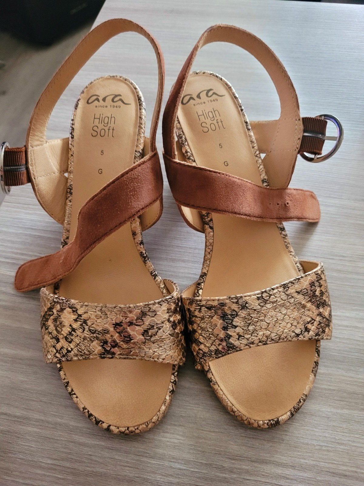 Maat 38 , nieuw, Bruin, Nieuw, Sandalen of Muiltjes, Ophalen of Verzenden