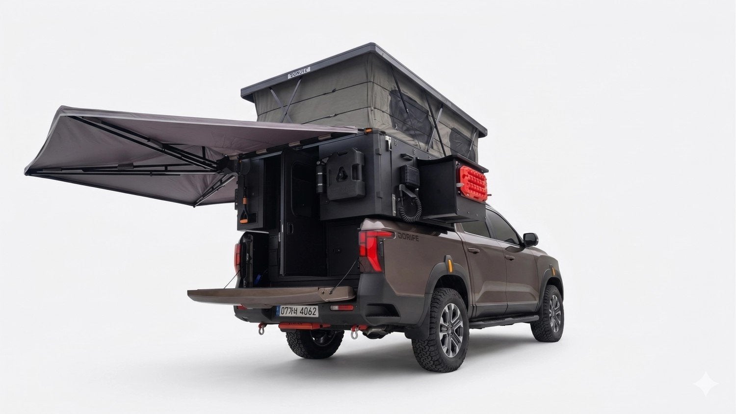 Maxus E TERRON 9 EV 4WD - 120- kWh Premium 5 pers VAN - V.A, Auto's, Automaat, Overige modellen, 2880 kg, Zwart