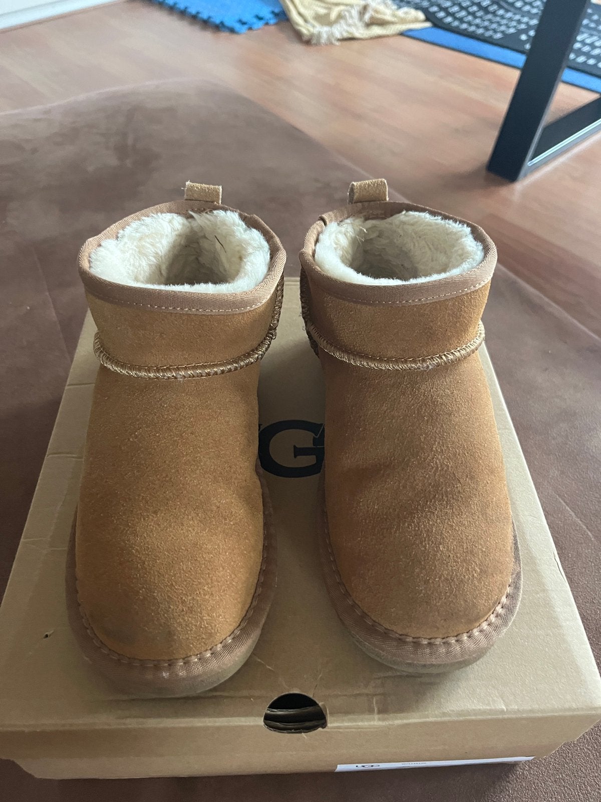Nieuwe gevoerde uggs maat 37, Kleding | Dames, Ophalen of Verzenden, Nieuw, Bruin