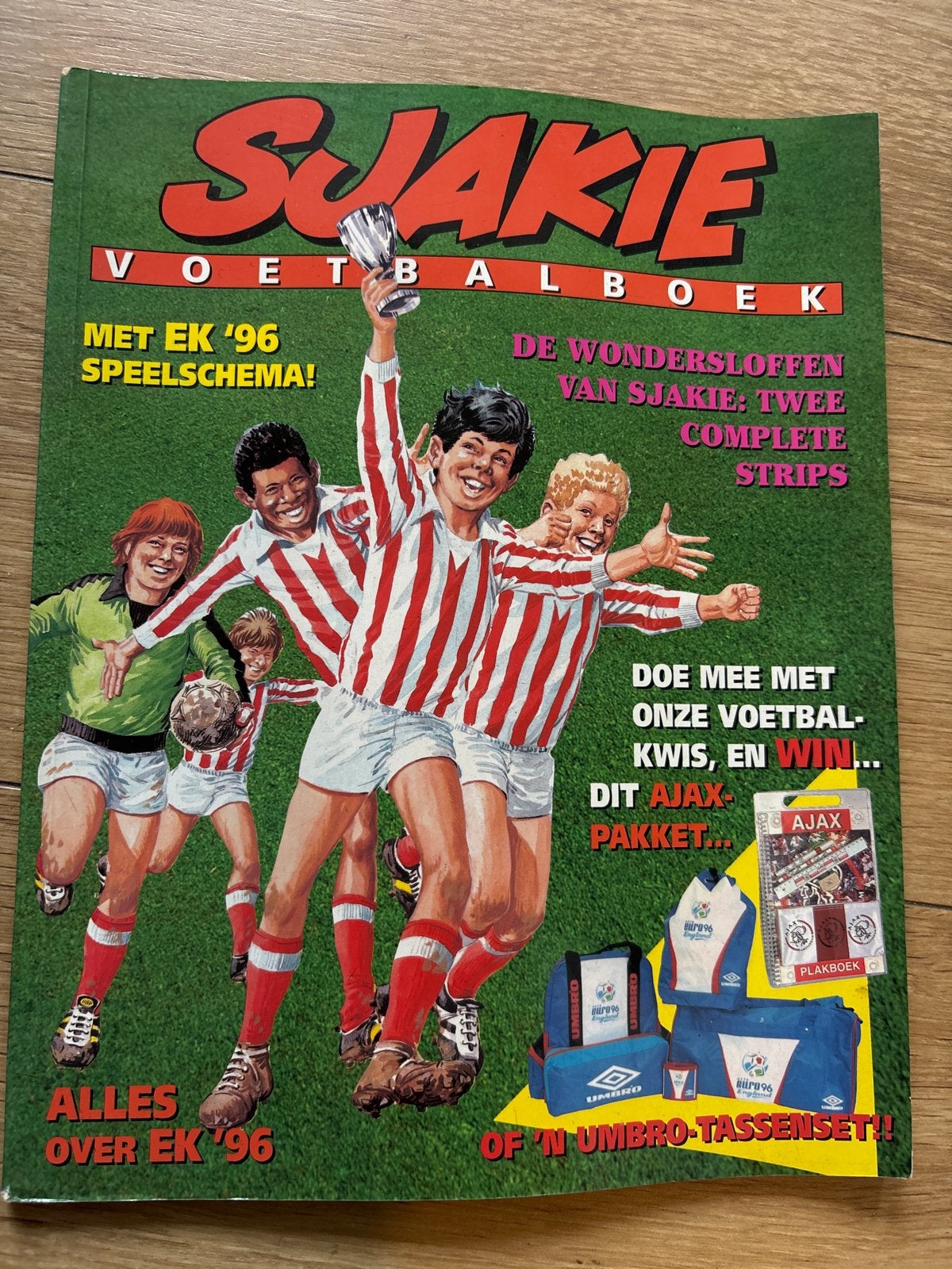 Sjakie Voetbalboek - Alles over EK '96, Eén stripboek, Ophalen of Verzenden, Gelezen