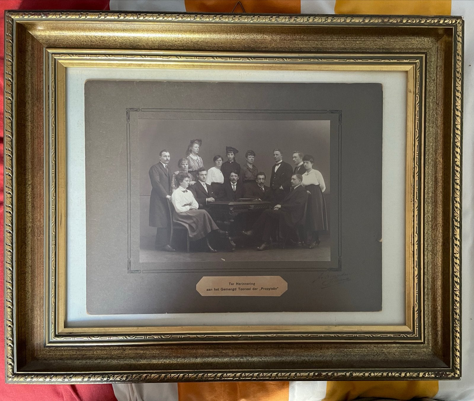 Toneelgezelschap "Propyleën" in een prachtige Lijst, Ophalen of Verzenden, Foto, Fotografie, Ingelijst